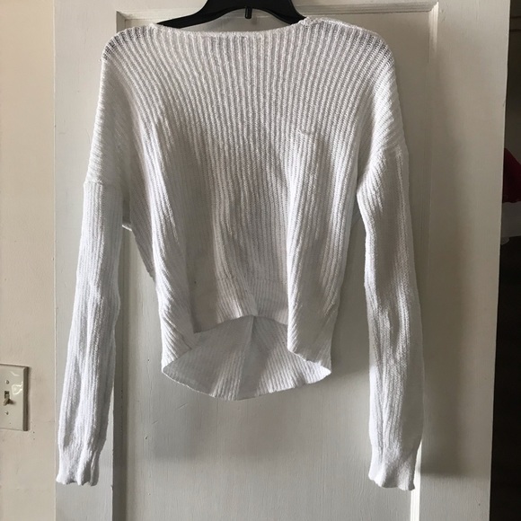 Express twist crop top sweater - Picture 3 of 3